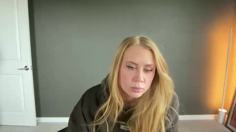 Snapshot of taylorxxxrae chatting on 02.10.26 Taylor Rae online show from 02.10.26