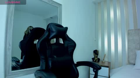 tayra online show from 01.22.25