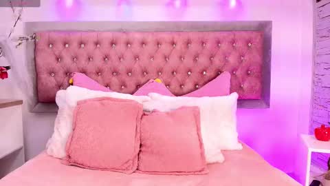 Sofia online show from 10.25.25