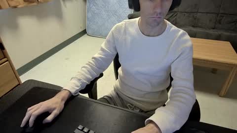 Snapshot of tbone_93 chatting on 12.11.24 Tbone online show from 12.11.24