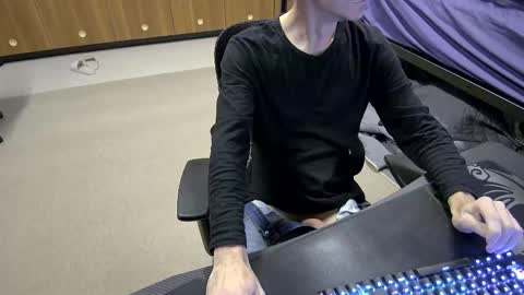 Snapshot of tbone_93 chatting on 10.27.25 Tbone online show from 10.27.25