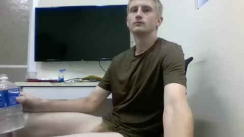 Snapshot of tcute0 chatting on 09.18.25 tcute0 online show from 09.18.25