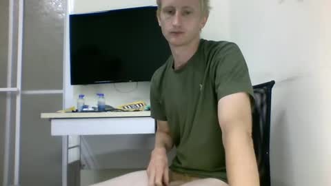 Snapshot of tcute0 chatting on 10.04.25 tcute0 online show from 10.04.25