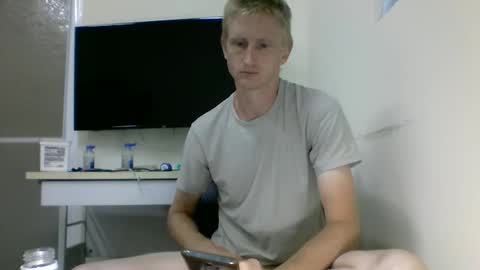 Snapshot of tcute0 chatting on 10.08.25 tcute0 online show from 10.08.25