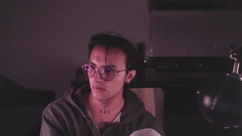 Snapshot of te0__0 chatting on 03.11.25 Teo independent model online show from 03.11.25