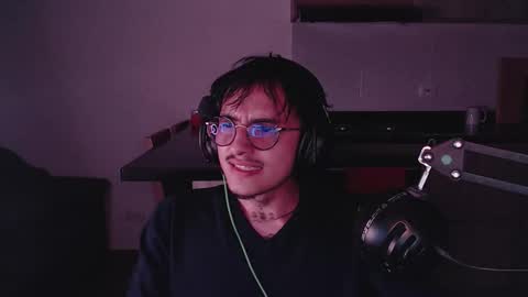 Snapshot of te0__0 chatting on 01.11.26 Teo independent model online show from 01.11.26