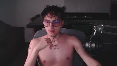 Teo independent model online show from 03.22.26