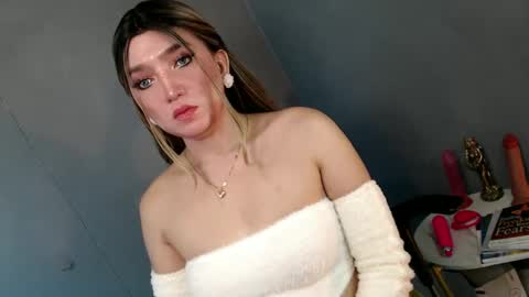 ellaine online show from 12.18.24