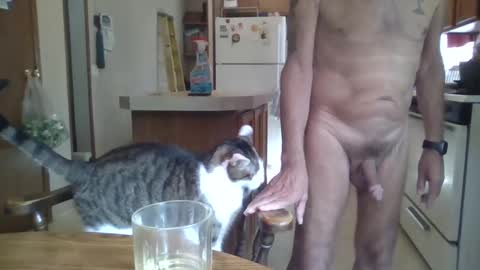 Snapshot of teak4u chatting on 09.19.25 Teak online show from 09.19.25