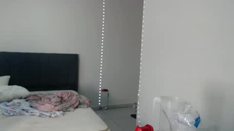 team23hot0 online show from 09.24.25