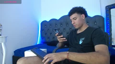 Snapshot of teamporn_18 chatting on 12.12.24 Danger online show from 12.12.24