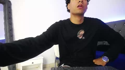 Snapshot of teamporn_18 chatting on 01.15.25 Danger online show from 01.15.25