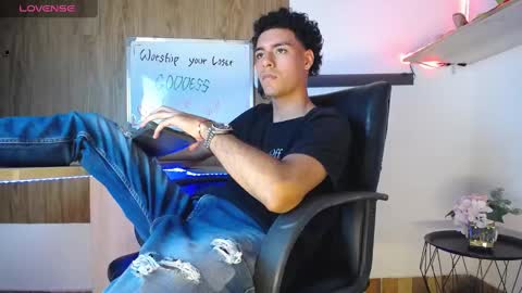 Snapshot of teamporn_18 chatting on 01.18.25 Danger online show from 01.18.25