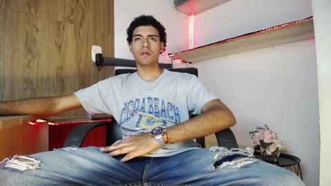 Snapshot of teamporn_18 chatting on 01.23.25 Danger online show from 01.23.25