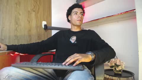 Snapshot of teamporn_18 chatting on 01.27.25 Danger online show from 01.27.25