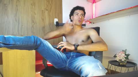 Snapshot of teamporn_18 chatting on 01.29.25 Danger online show from 01.29.25