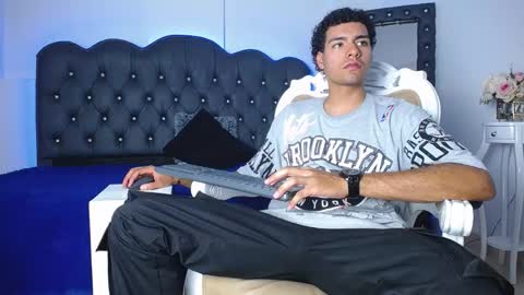 Snapshot of teamporn_18 chatting on 02.13.25 Danger online show from 02.13.25