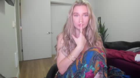 Snapshot of teamtragic chatting on 12.31.24 Katy online show from 12.31.24