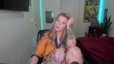 Snapshot of teamtragic chatting on 01.26.25 Katy online show from 01.26.25