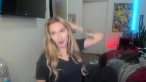 Snapshot of teamtragic chatting on 02.15.25 Katy online show from 02.15.25