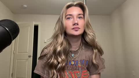 Snapshot of teamtragic chatting on 10.04.25 Katy online show from 10.04.25