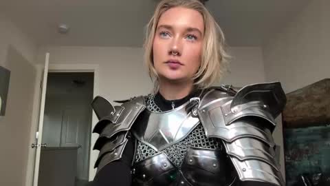 Snapshot of teamtragic chatting on 10.26.25 Katy online show from 10.26.25