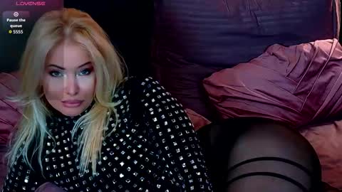 Snapshot of teasingjulianna chatting on 01.18.26 teasingjulianna online show from 01.18.26