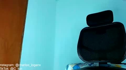 Charlee He online show from 10.02.25