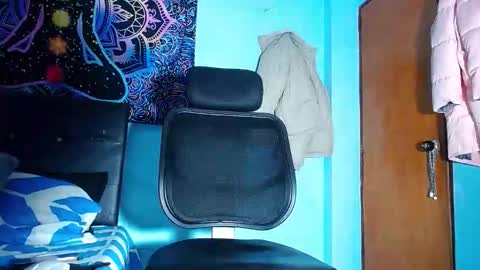 Charlee He online show from 02.10.26