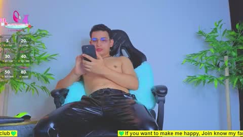 Snapshot of teddy_cowboy chatting on 10.01.25  Follow me on Twitter boys ryder and instagram teddyscoot 12  online show from 10.01.25