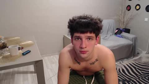 Snapshot of teddy_mode chatting on 10.12.25 Teddy online show from 10.12.25