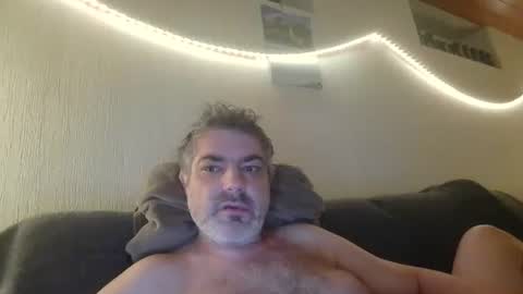 Snapshot of teeforyou chatting on 10.03.25 Peter online show from 10.03.25