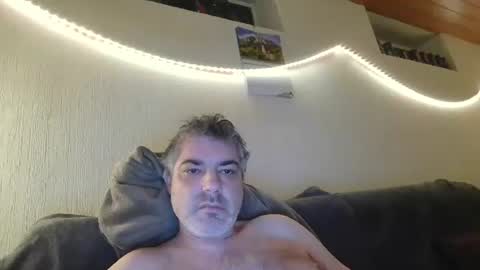 Snapshot of teeforyou chatting on 10.08.25 Peter online show from 10.08.25