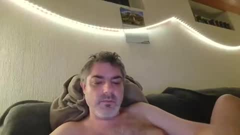 Snapshot of teeforyou chatting on 10.09.25 Peter online show from 10.09.25