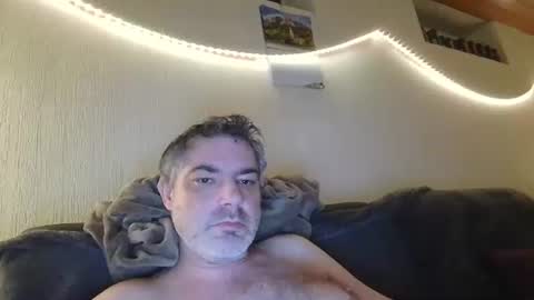 Snapshot of teeforyou chatting on 10.10.25 Peter online show from 10.10.25