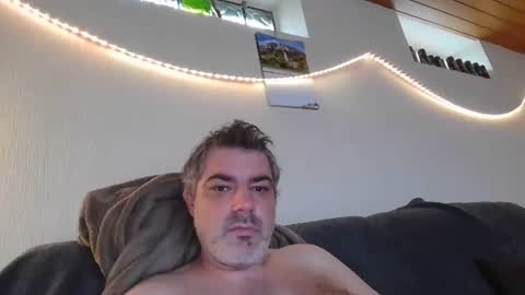 Snapshot of teeforyou chatting on 10.18.25 Peter online show from 10.18.25