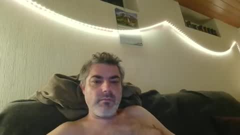 Snapshot of teeforyou chatting on 10.18.25 Peter online show from 10.18.25