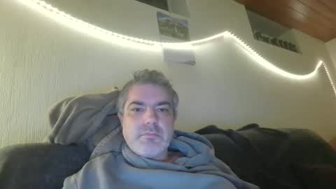 Snapshot of teeforyou chatting on 10.24.25 Peter online show from 10.24.25