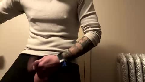 Snapshot of teejm chatting on 12.01.24 Twizzler online show from 12.01.24