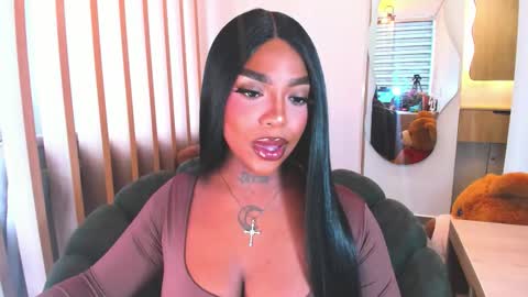 Snapshot of teerry__ chatting on 10.22.25 Teerry online show from 10.22.25