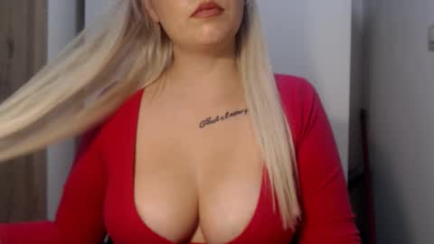 Snapshot of teeyara_ chatting on 09.26.25 Teeyara online show from 09.26.25