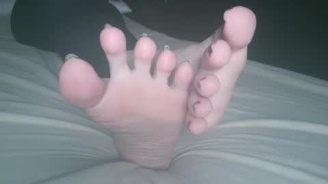 Viv West online show from 02.12.25