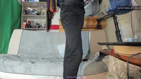 Snapshot of telepaticman chatting on 12.25.24 Virg Lszl online show from 12.25.24
