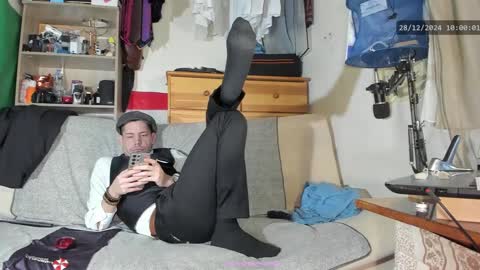 Snapshot of telepaticman chatting on 12.28.24 Virg Lszl online show from 12.28.24