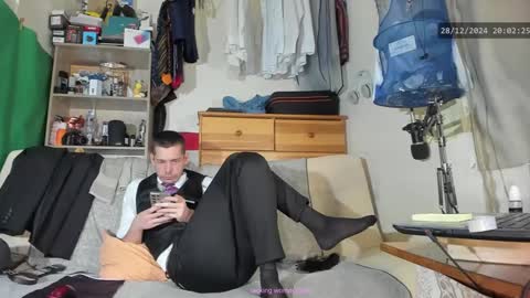 Snapshot of telepaticman chatting on 12.28.24 Virg Lszl online show from 12.28.24