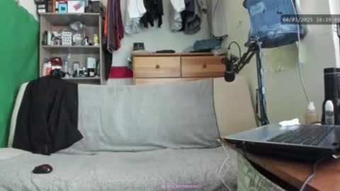 Snapshot of telepaticman chatting on 02.04.25 Virg Lszl online show from 02.04.25