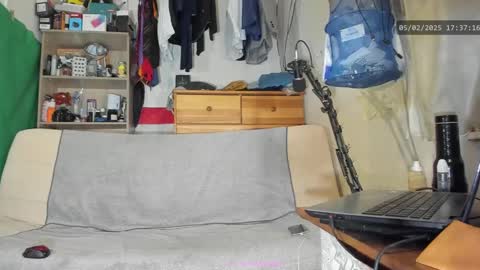 Snapshot of telepaticman chatting on 02.05.25 Virg Lszl online show from 02.05.25