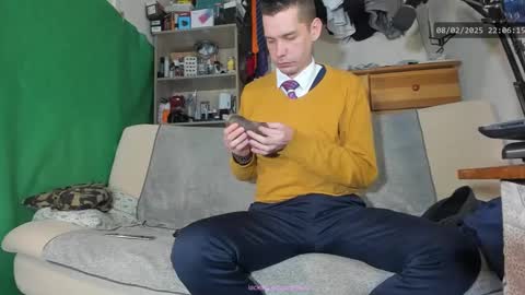 Snapshot of telepaticman chatting on 02.08.25 Virg Lszl online show from 02.08.25