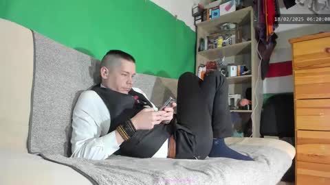 Snapshot of telepaticman chatting on 02.18.25 Virg Lszl online show from 02.18.25