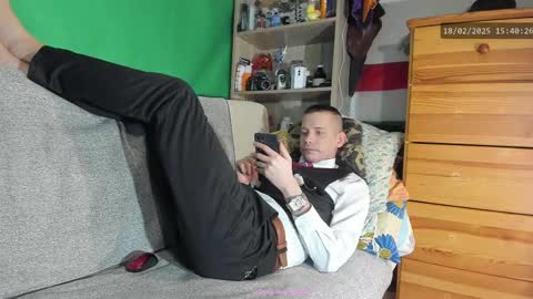 Snapshot of telepaticman chatting on 02.18.25 Virg Lszl online show from 02.18.25